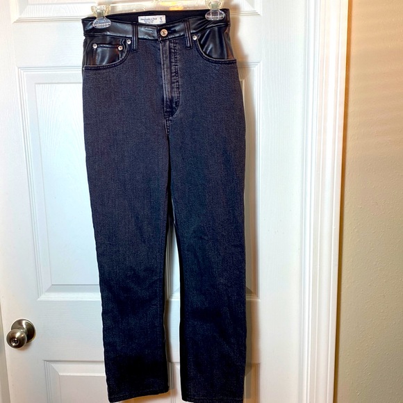 Abercrombie & Fitch Mixed Fabric Ultra High Rise Ankle Straight Jean Size 27 - Picture 1 of 17